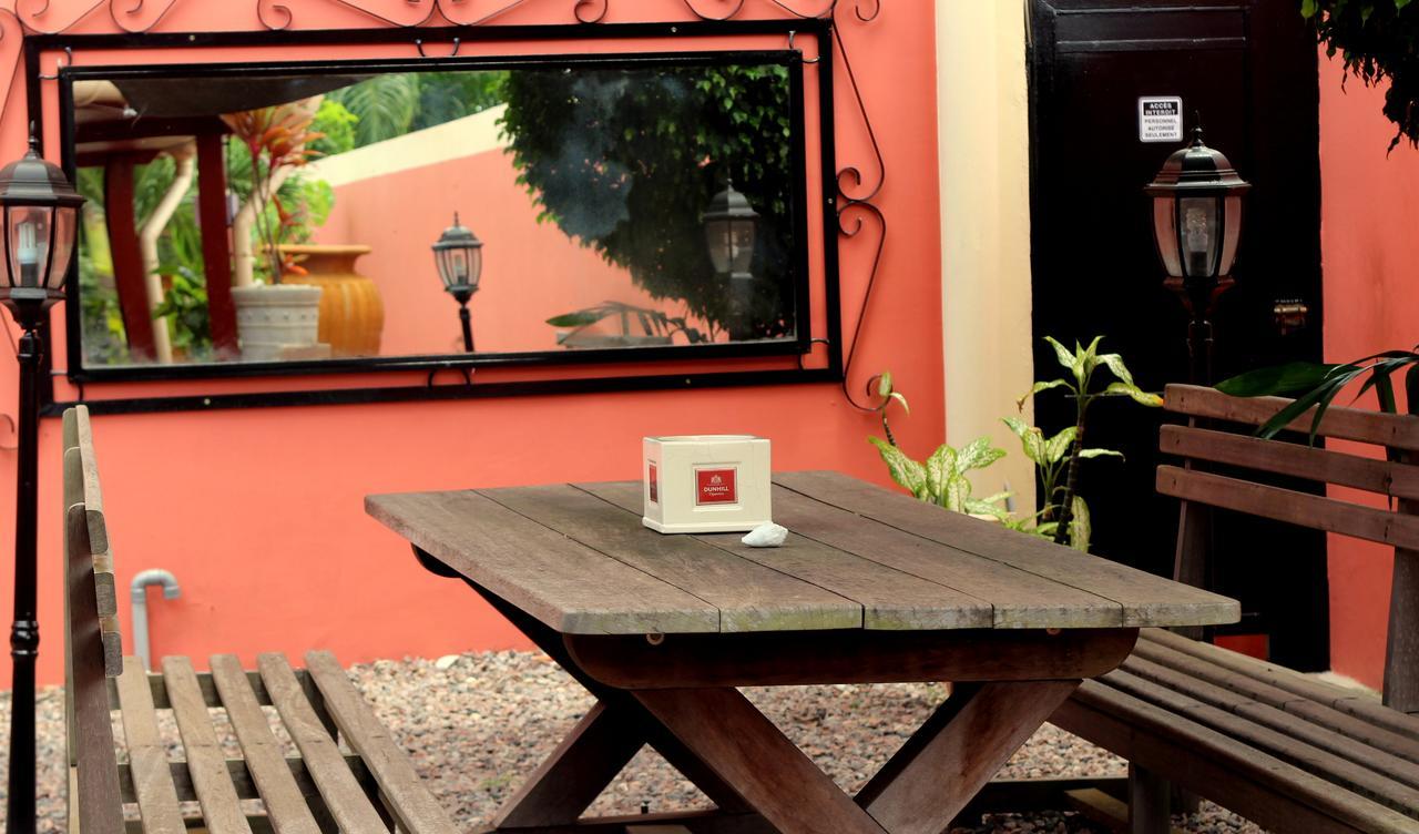 Hotel Chez Jimmy Port-Gentil Bagian luar foto
